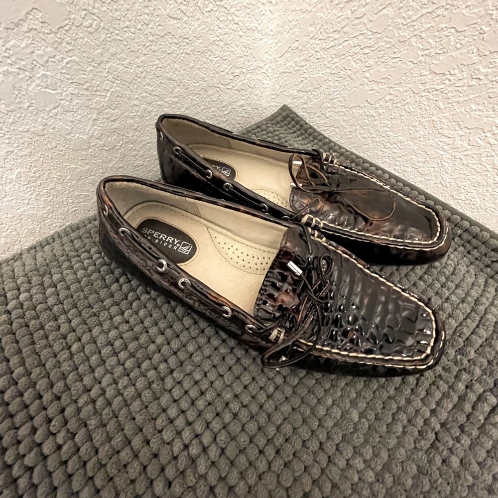 Sperry Topsider Women’s patent leather Loafer shoe
